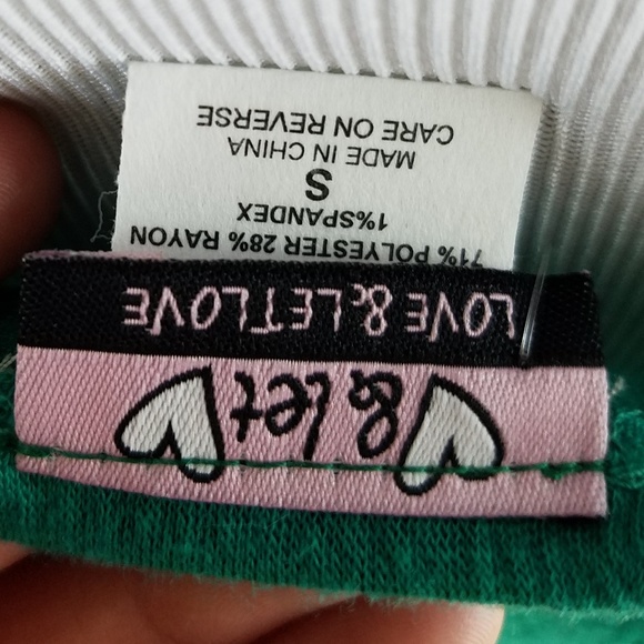 *Moved to @Foxtail90* LOVE & LET LOVE Tank - Picture 4 of 4